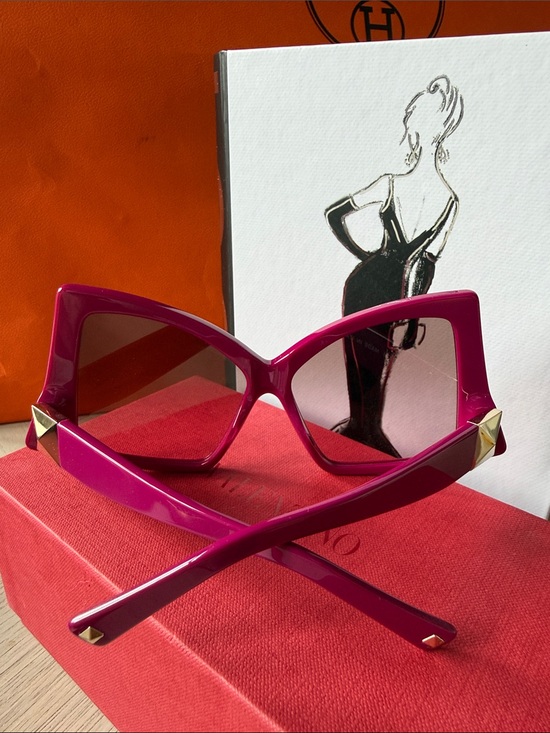 Valentino Garavani Rockstud Oversized Cat Eye Sunglasses Pink New Full Set main image 7
